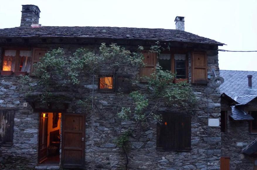 ケラルブス Casa De La Font De Daltヴィラ エクステリア 写真